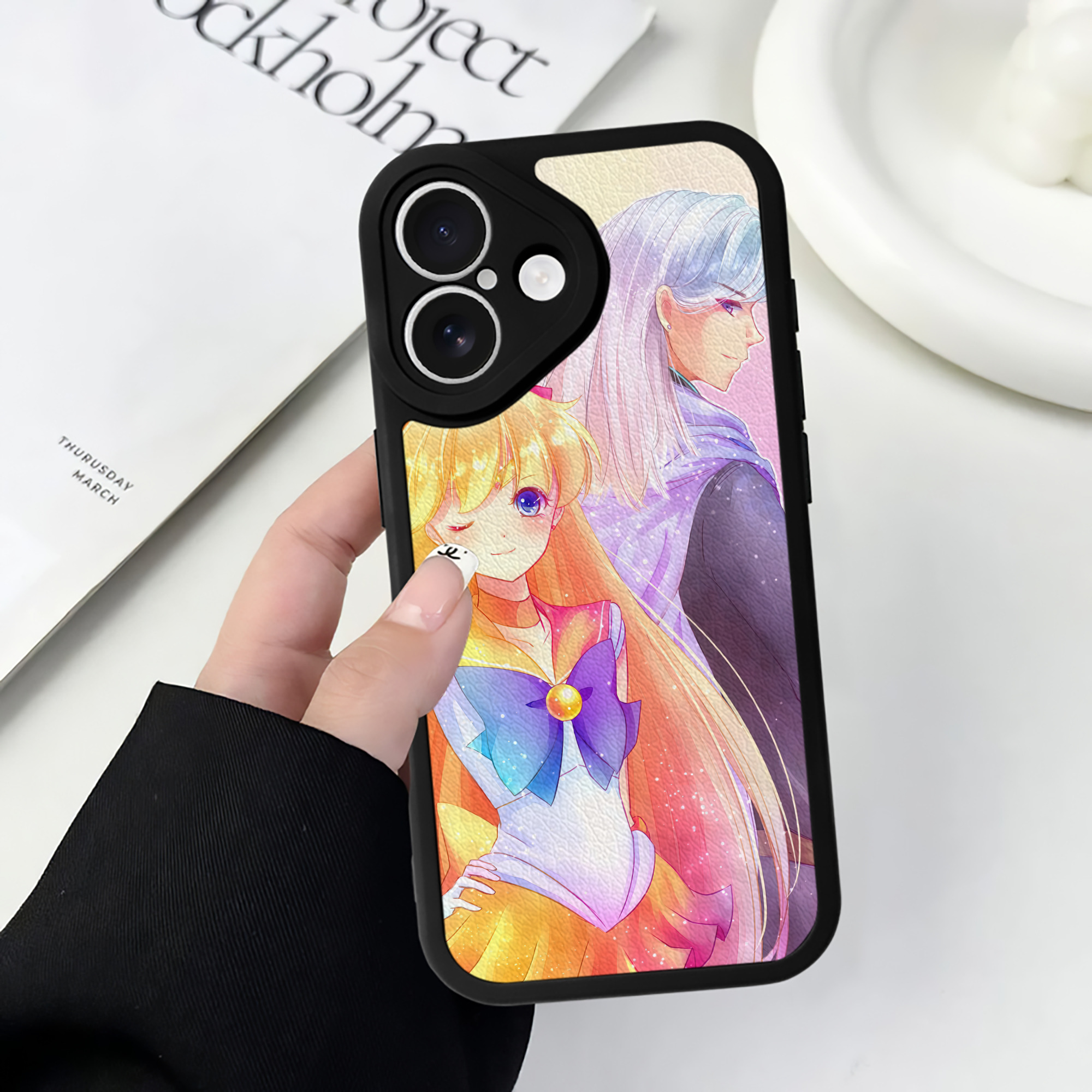 （画像用） 美少女戦士セーラームーン Sailor Moon 【iPhone 16シリーズ対応】シリコンスマホケース（レザー調） 材質：シリコン